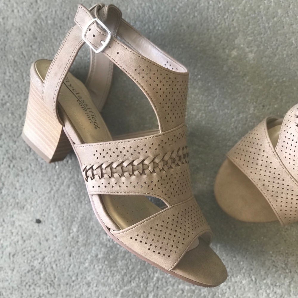 NEW! City Classified Taupe Bootie Wedge Sandals - Picture 4 of 8